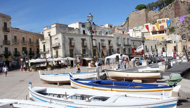 Escursione a Lipari e Vulcano - Foto 4, Il porto di Lipari