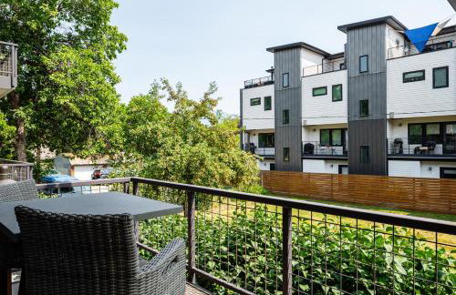 Your Downtown Urban Sanctuary - Walk to EVERYTHING - Foto 23