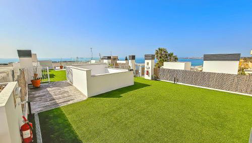 Oceanfront Duplex with a Rooftop Pool and Terrace - Foto 5