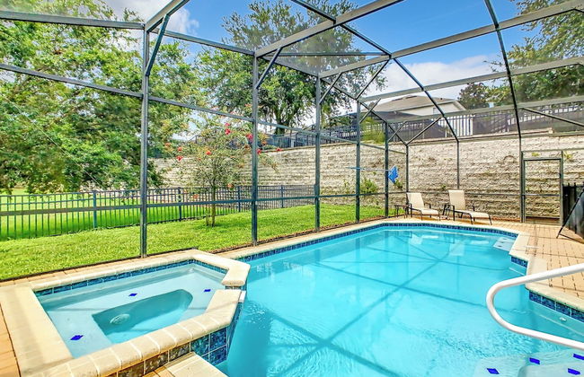 Comrow Castle Magical Getaway - Photo 32