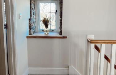 Gardener's Cottage at Mathern Palace - Photo 10