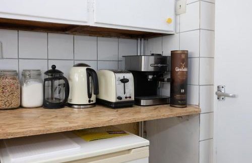 Cosy mid century Stockport with views, dog walks, woodburner - Foto 35