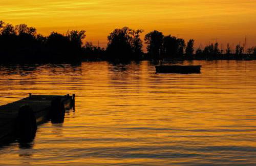 Waterfront North Hero Home with Screened Porch - Foto 43
