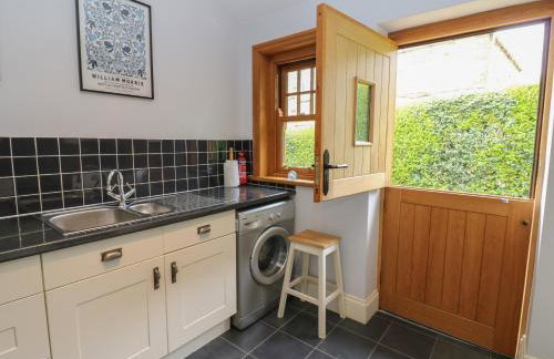 Plum Tree Cottage - Photo 13