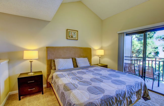 Sunshine Suites at Hillcrest - Photo 7