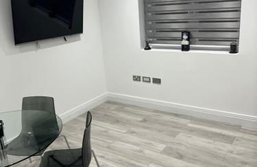 QB Stylish 2 Bedroom Apartment - Smart TV - Wifi - Parking - Foto 8