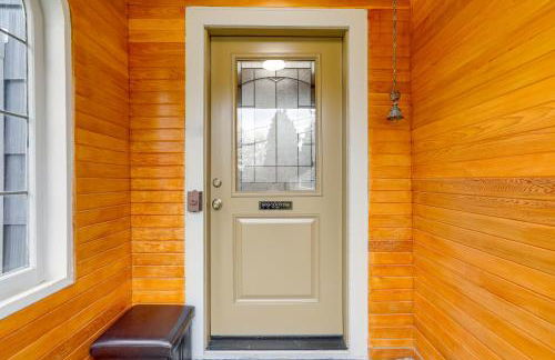 Charming Tudor-Style Apt Near Green Lake! - Foto 21