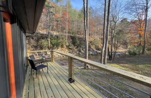 Cozy Creekside cabin- 35m to Boone - Photo 4