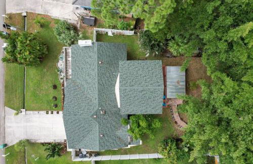 Chic 4BR Home Hot Tub Game Room - Foto 26