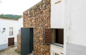 Antigua Panadería de Valdelarco, chimenea con horno 2 Hab 4 pers mas 2 max - Foto 10