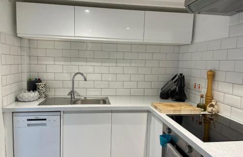 Tiny romantic cottage for two. - Photo 9