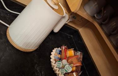 Caravan with hot tub at Tattershall lakes - Foto 19