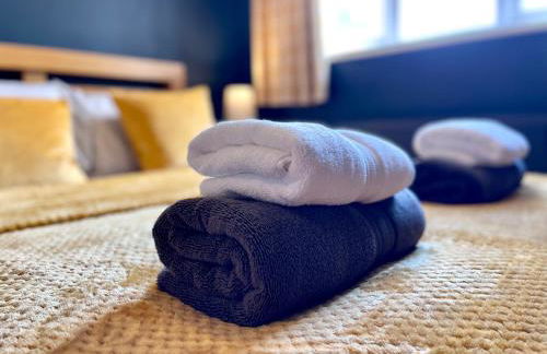 Large 5 bed detached house near Stansted Airport with Parking for 2 vehicles! Stansted Stays - Foto 28