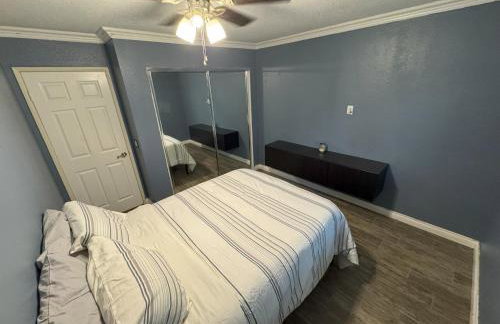 Riverside Views & Pool Retreat - Foto 70