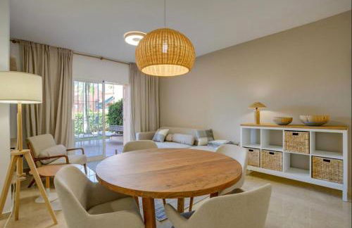 No10 - Beachfront Estepona close to port, 2 bedroom, 2 bathroom, sleeps 5 - Photo 4