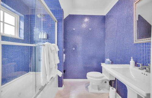 The Modern Castle Canal View Access Rooftop Living Greenhouse VlLLAS - Foto 52