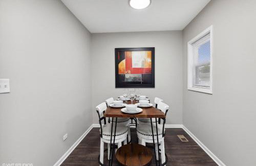 Modern Retreat, Double lot with Pergola, Fire pit, Game room, 5 min to Brookfield Zoo - Foto 7