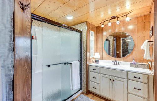 Dog-Friendly Hiawassee Cabin Near Lake and Hiking - Foto 15