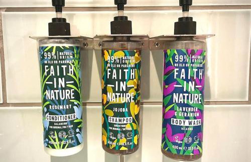 The Walnut Wagon in the heart of Mells. - Foto 18