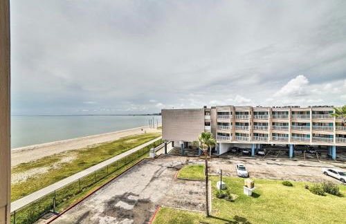 Updated Front Beach Condo with Resort Amenities! - Foto 20
