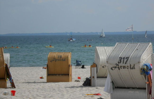 With Beach Chair & Sea... - Photo 13