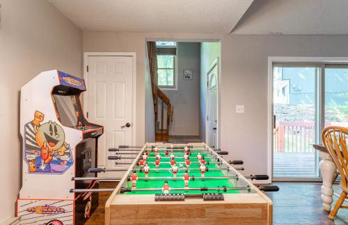 Cozy 3Br Fire Pit Hammock 2 Minutes to Beach - Foto 2