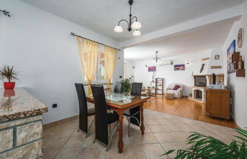 Three-Bedroom Holiday Home In Nedescina - Foto 19