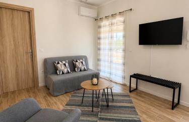 Casa Plati 2 - Peaceful Garden Stay with Pool - Photo 6