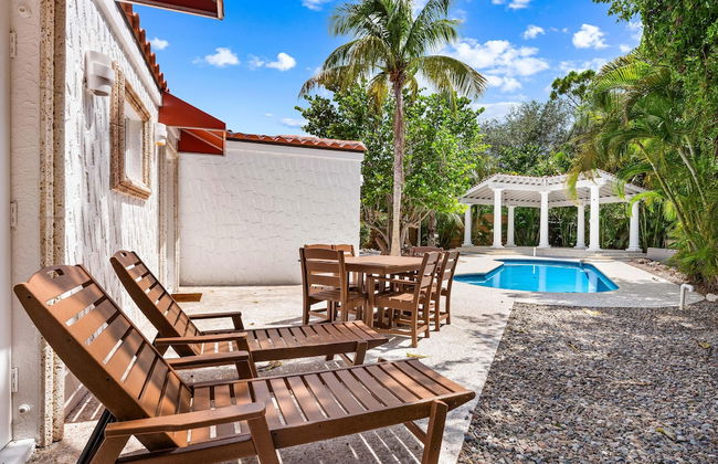 Crescent Beach Villas - West by Beachside Management - Photo 17