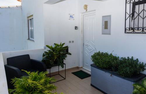 Hillside Studio with Sea View & Fibre Internet - Foto 22