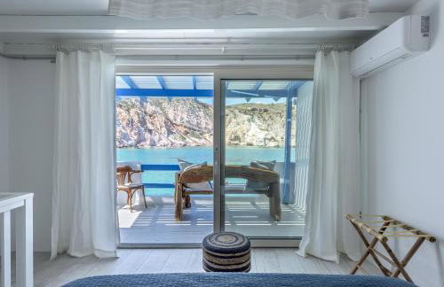 Aquanis Anchored, sea front house, Firopotamos - Foto 17