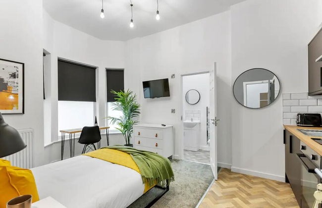 Studio 5 in Nottingham - Photo 9