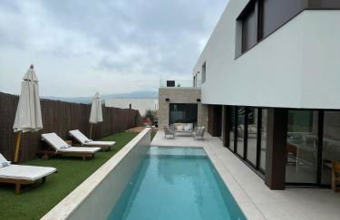 Stunning Design Villa with large private Pool 30sqm - Foto 35