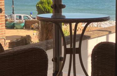 Tides Reach - Photo 5