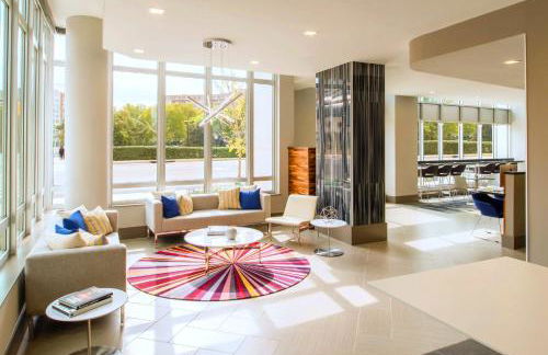 Convenient Apartment Near Major Sights - Photo 6