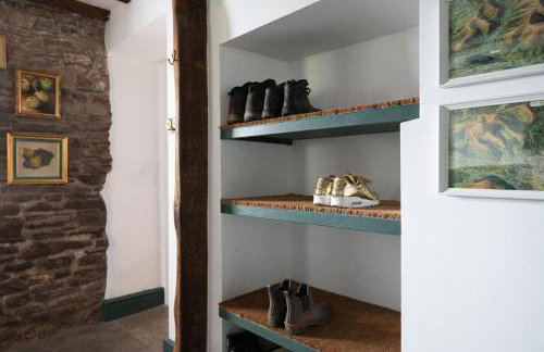 16th Century House, Castle Views, Mountain Views, Hot Tub, Firepit, Stunning Interiors - Foto 19