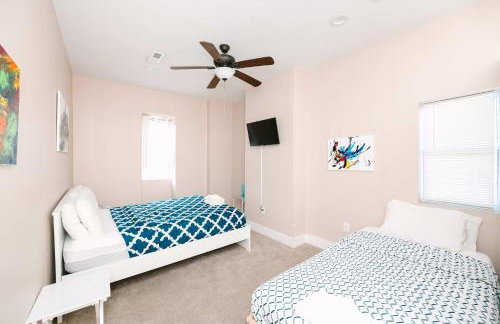 Acrisure Field - Off Street Parking - GroupStay - Foto 20