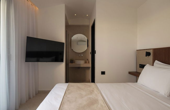 Vista Luxury Suites Halkidiki - Photo 10