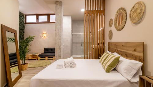 Art Lofts Gardens - Photo 4, towels