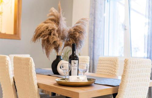 Luxury Getaway with Jacuzzi - Platanos House Salakos - Foto 4