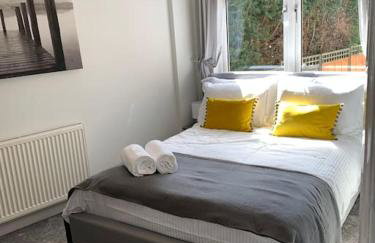 3 Bedroom apartment in Harborne - Photo 9