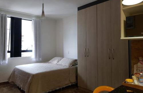 Flat Novo1 - Cama Queen, Ar, Estac e Internet - Foto 2