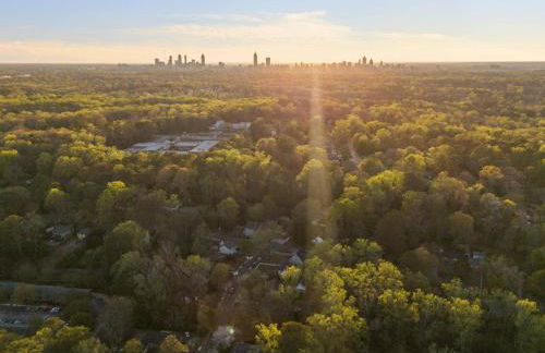 Fenced Yard, Screened Porch, Near Emory and Downtown Decatur - Foto 33