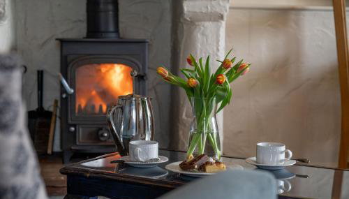 Gill Cottage, Castle Carrock, characterful cottage for romantic break with hot tub and 2 dogs welcome - Foto 3