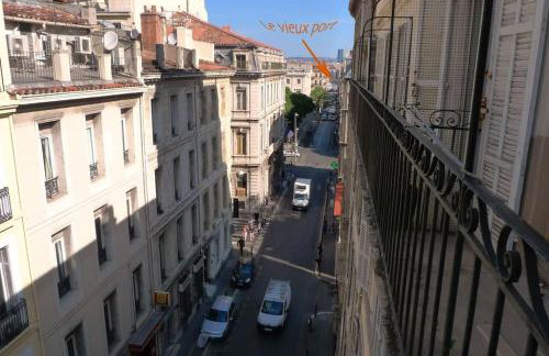 Appartement terrasse proche vieux-port - Photo 21