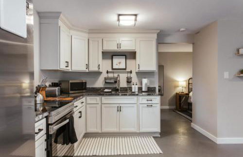 Greenway Garage with Firepit - Photo 9