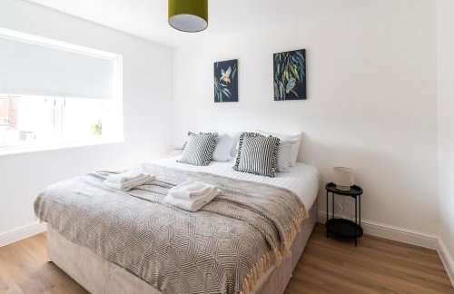 Sleek & Cozy 2BR Apartment for Your Stay # 3 - Foto 7