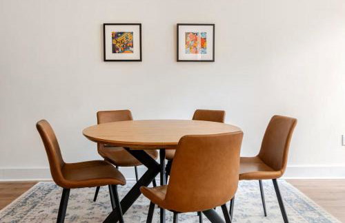Entire 2-Story Garden Loft Apt with Parking, walk to Metro, Zoo, 2 mi from White House - Photo 12