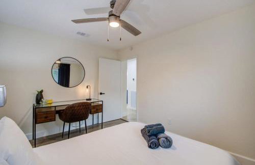 Serene 4-Bed Getaway - Hot tub & Fire Pit - Foto 20