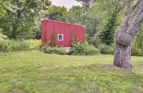 Peaceful Upstate New York Home with Yard and Fire Pit! - Photo 28